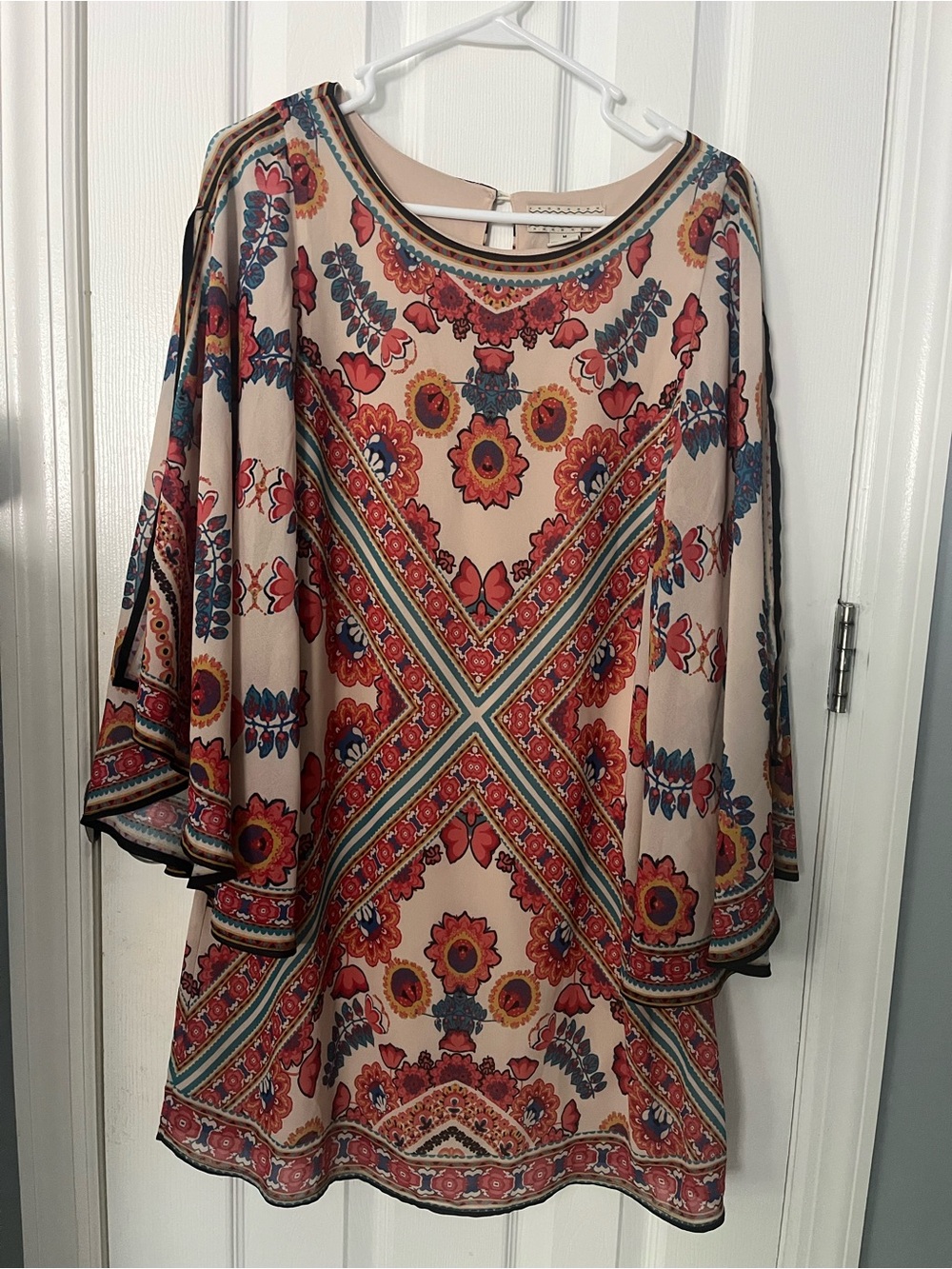 Flying Tomato Multicolor Boho Floral Bell Sleeve Tunic top - Cream Base